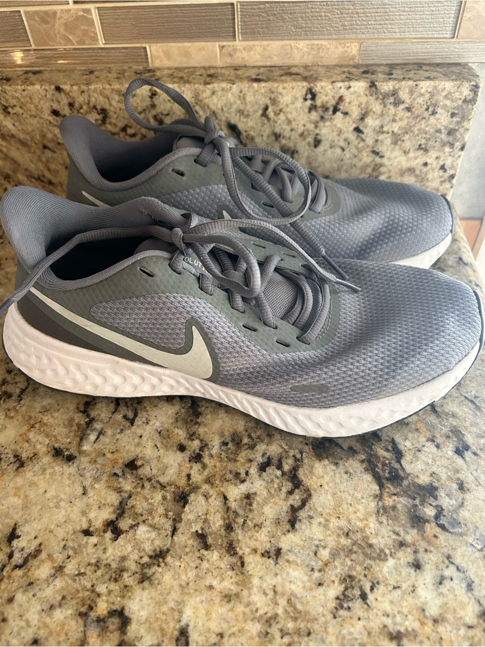 Nike Women’s Gray Mesh Running Sneakers with White Midsole
